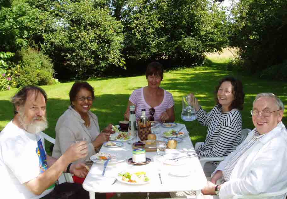 Al fresco lunch weaving spinning and dyeing courses