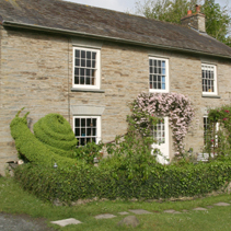 Penwenallt Farmhouse weaving spinniung and dyeing courses and bed & breakfast